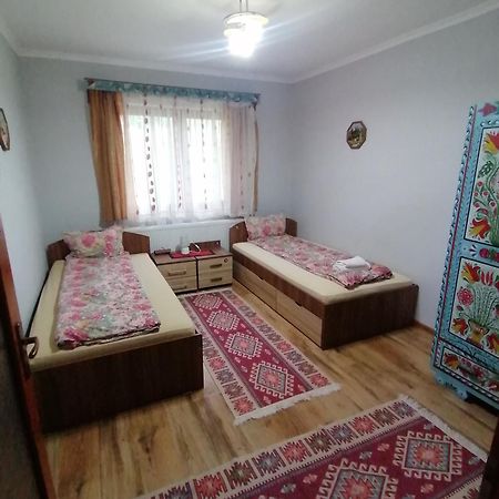 Kalotaszeg Vendeghaz Hotel Izvoru Crisului Exterior photo